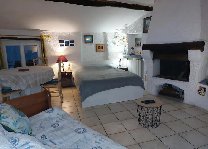 Le charme provençal - studio 4 couchages - Axelle Loc\'Appart