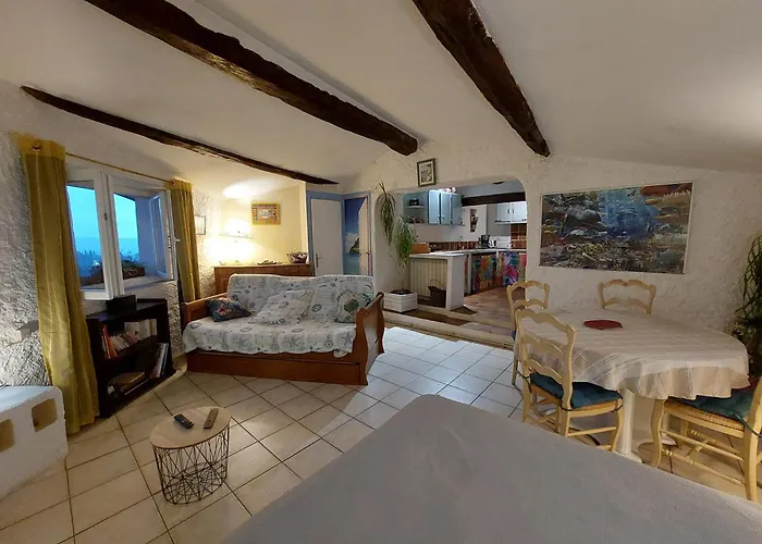 Le charme provençal - studio 4 couchages - Axelle Loc\'Appart